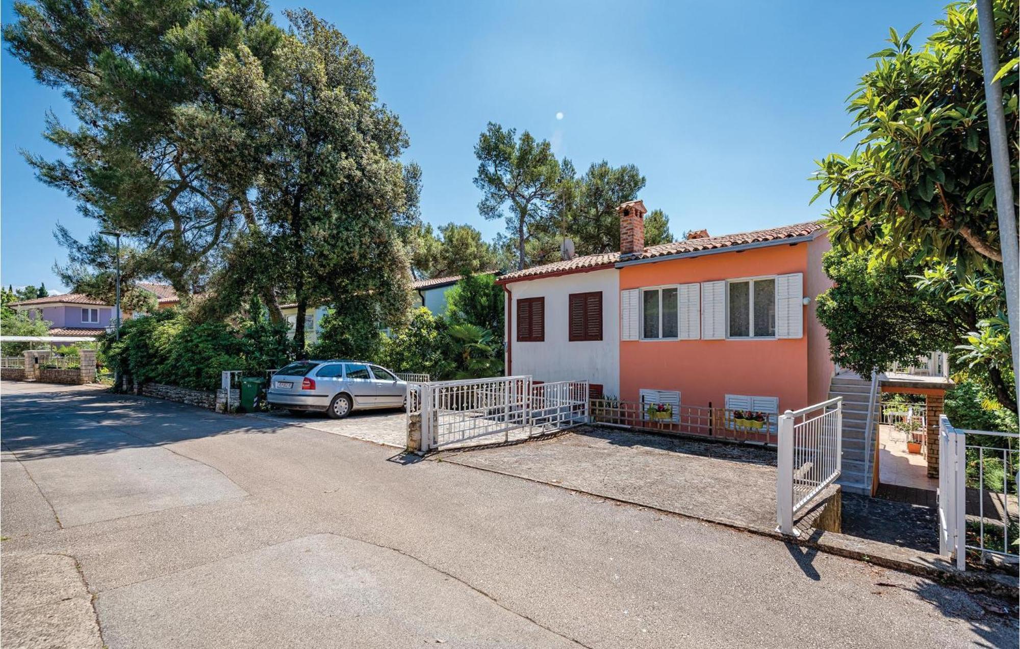 Amazing Apartment In Rovinj With Wifi מראה חיצוני תמונה