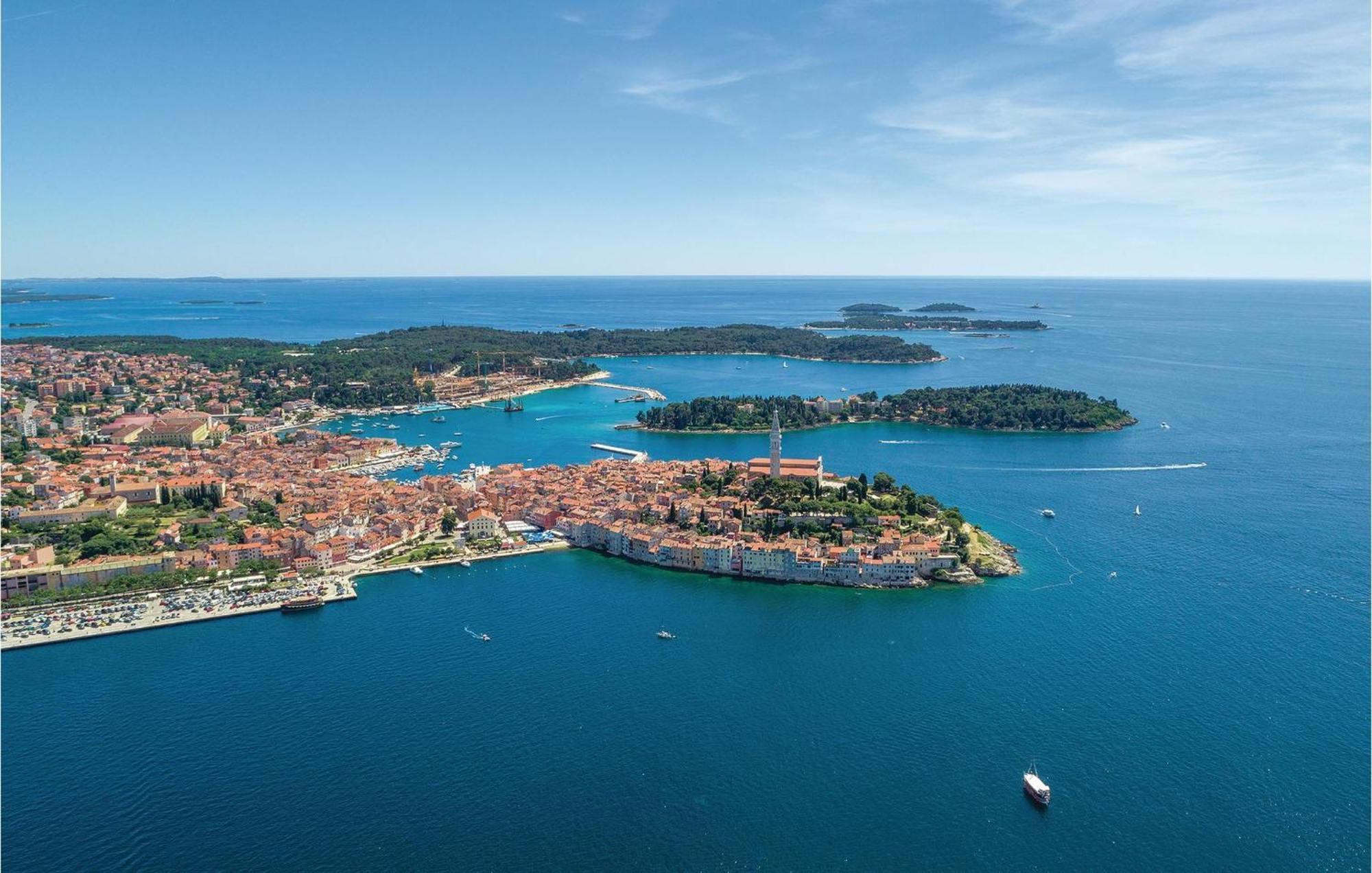 Amazing Apartment In Rovinj With Wifi מראה חיצוני תמונה
