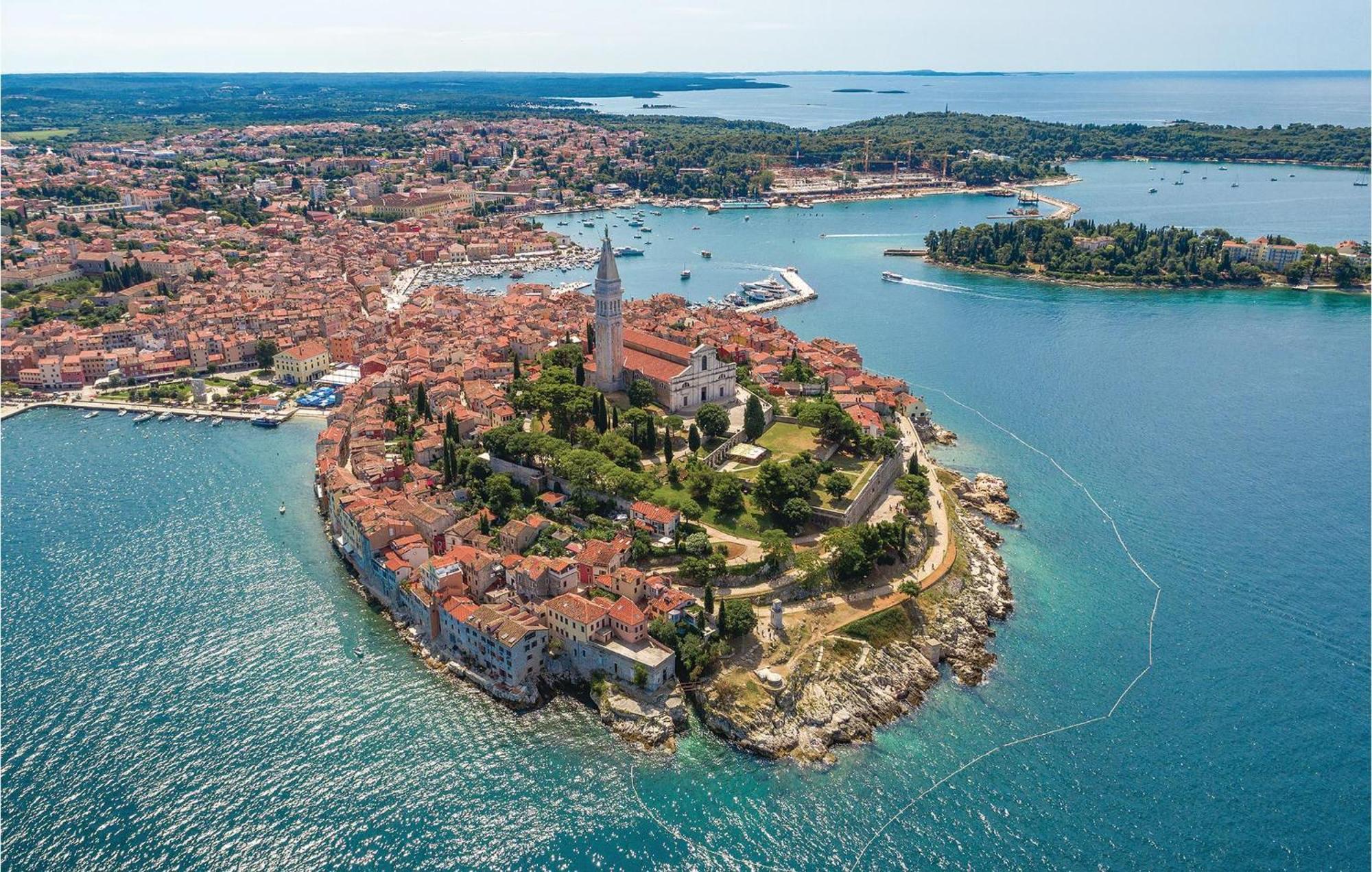 Amazing Apartment In Rovinj With Wifi מראה חיצוני תמונה