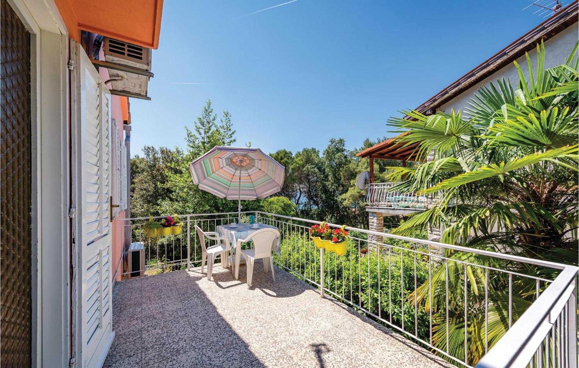 Amazing Apartment In Rovinj With Wifi מראה חיצוני תמונה