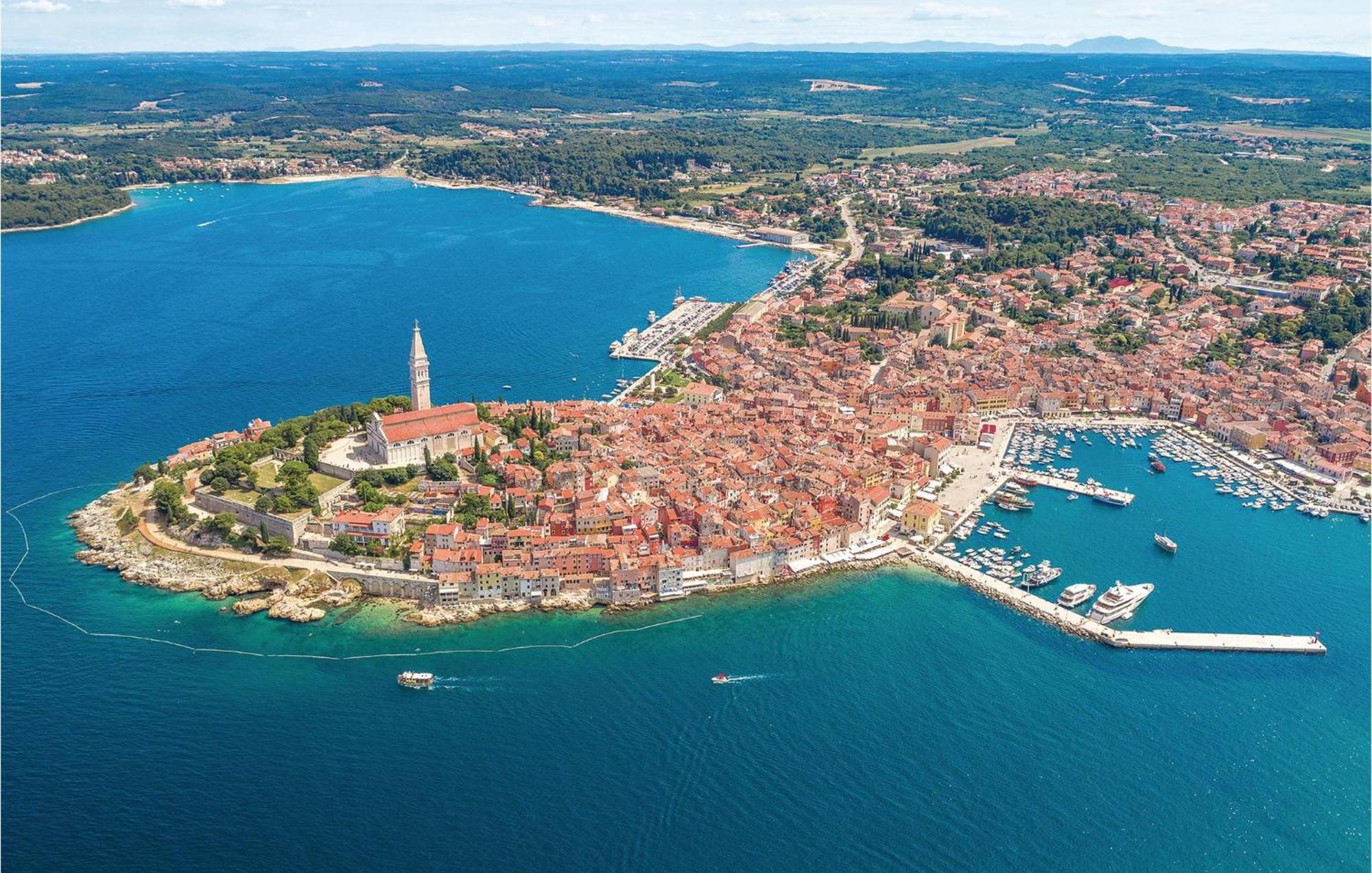 Amazing Apartment In Rovinj With Wifi מראה חיצוני תמונה