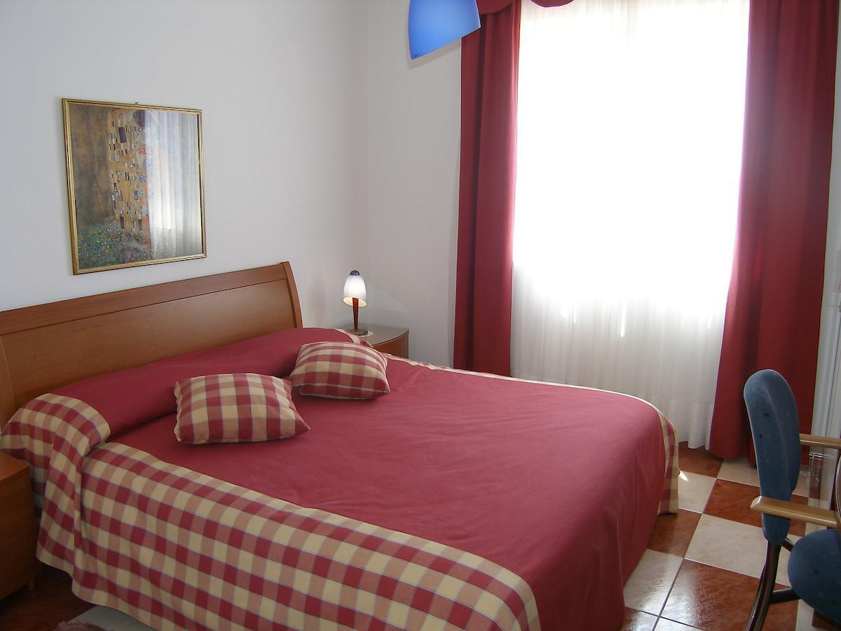 Amazing Apartment In Rovinj With Wifi חדר תמונה